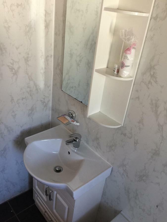 バーンリーTravis House Oneアパートメント エクステリア 写真