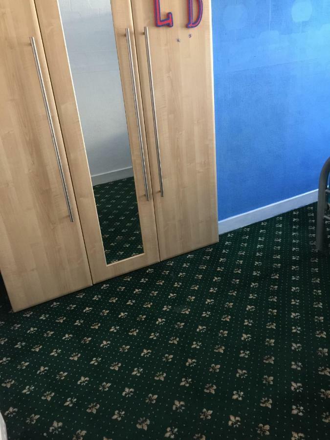 バーンリーTravis House Oneアパートメント エクステリア 写真